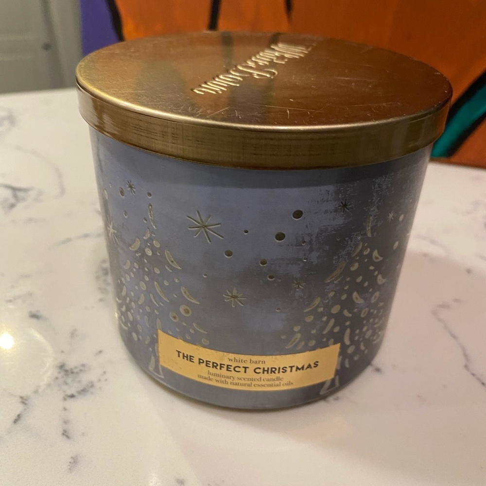 NWT Bath and Body Works The Perfect Christmas Candle